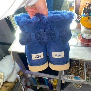 Barely worn Ugg boots size 8, however they fit more like a 7/7.5